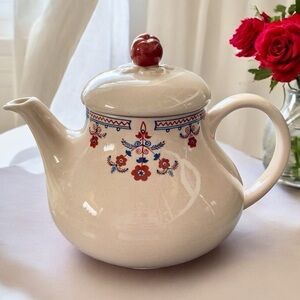 Johnson Brothers Danube pattern teapot, semi-porcelain, 4 cup, difficult to find